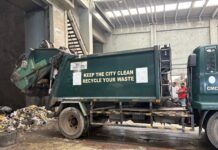 නියමිත දිනට එකතු නොකරන කොළඹ කසළ ප්රශ්නය