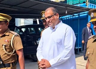 ඥානසාර හිමියන්ගේ චීවරය ඉවත් කිරීමට එරෙහි පෙත්සම් ඔක්තෝබර් 22 වැනිදා සලකා බැලීමට නියෝග
