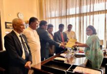 කථානායකට එරෙහි විශ්වාසභංග යෝජනාව විපක්ෂයෙන් භාර දෙයි