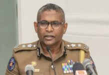 අධිකරණ නියෝග නොපිළිපැදීමේ චෝදනාවට පොලිස්පතිට එරෙහිව අධිකරණයට අපහාස කිරීමේ නඩු විභාගයක් ඉල්ලයි
